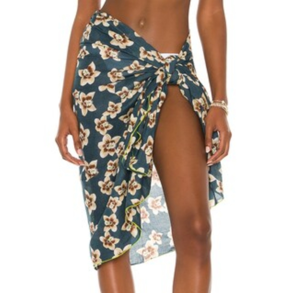 Acacia Kuau Cotton Sarong in Tropic